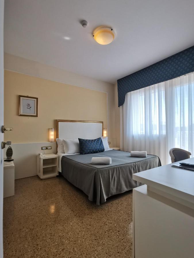 Astoria 3*