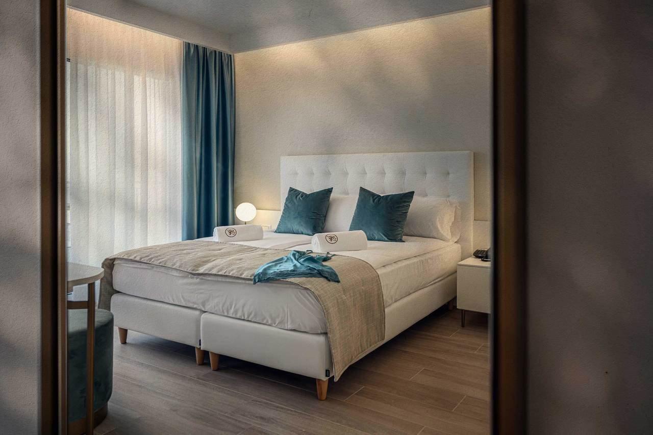 Astoria 3*
